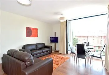 Апартаменты Baggotrath House Apartments, Newbridge Ave, 4